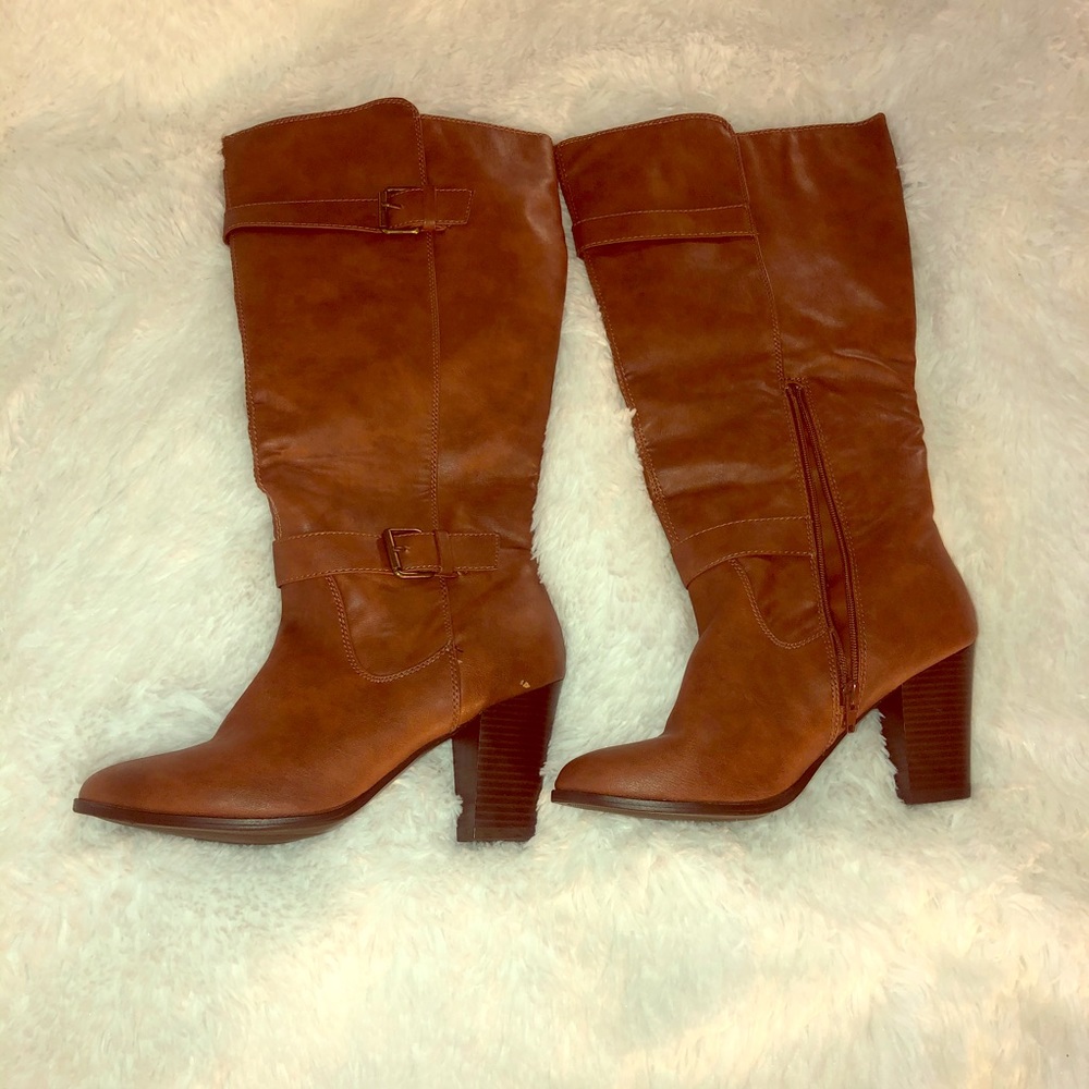 Brown boots/ wide calf